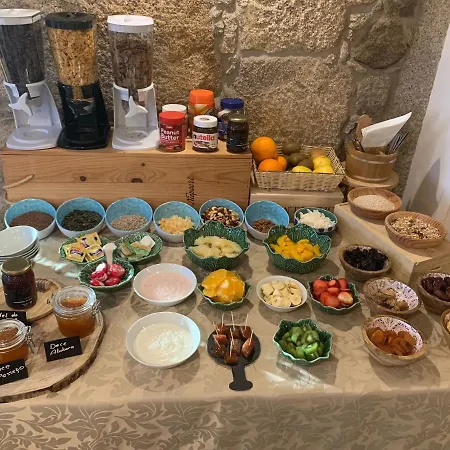 فندق مبيت وإفطار Casa Dos Ruis - 3*