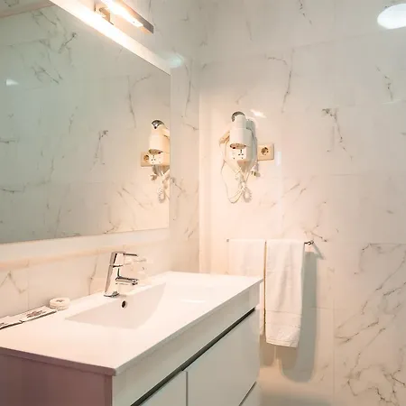 Casa Dos Ruis - Bed and Breakfast 4*